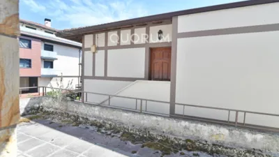 House in the Centre photo 29