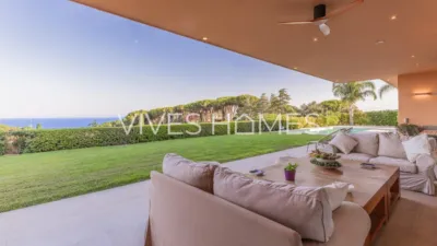 Chalet on Sant Vicenç De Street photo 25