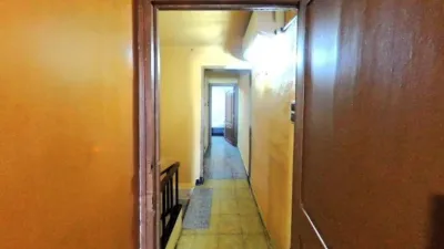 House in Centre photo 15