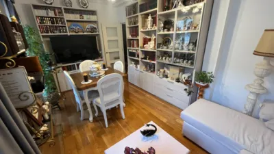 Apartment on Calle de Isabel 'La Católica' photo 7