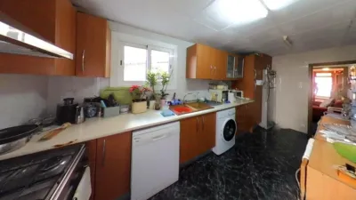 House in Centre photo 13