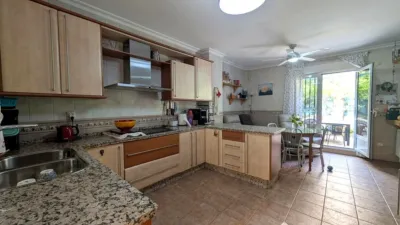 Chalet on Calle de Alemania photo 14