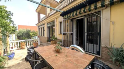 Chalet on Calle de Alemania photo 2
