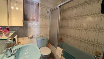 Bungalow on Calle Urbano Arregui, 100 photo 24