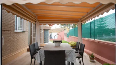 Chalet on Calle Rio Turia photo 18