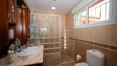 Chalet on Calle Rio Turia photo 14