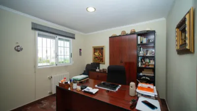Chalet on Calle Rio Turia photo 12
