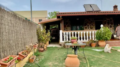 Chalet in Lora del Río photo 9