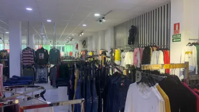 Local comercial en venta en Avda. Finisterre - Vista 2