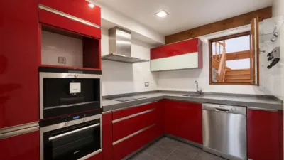 Semi-detached house on Calle Barrio de la Lombana photo 6