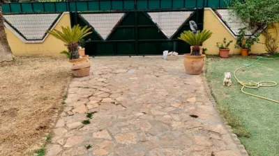 Chalet in Lora del Río photo 16