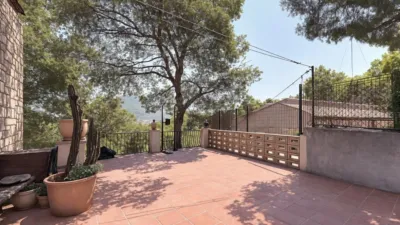 Chalet on Calle Monte Pinar photo 24
