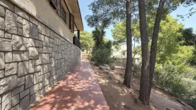 Chalet on Calle Monte Pinar photo 29