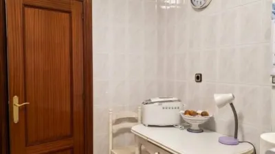 Apartment at Calle Alfereces Provisionales, 4 photo 15