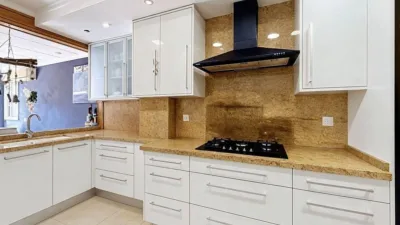 Chalet on Calle Monte Pinar photo 5