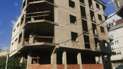 Edificio en venta en Avda. Finisterre - Més