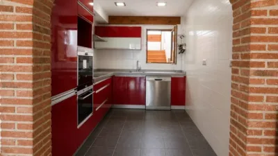 Semi-detached house on Calle Barrio de la Lombana photo 5