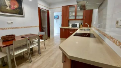 Flat on Calle de Adolfo de Castro photo 4