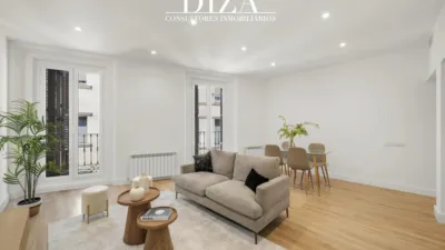 Apartment on Toledo Street photo 3