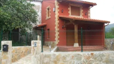Semi-detached house on Calle Barrio de la Lombana photo 2