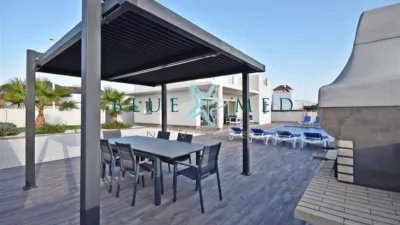 Chalet on Calle Serre photo 6