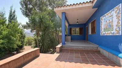 Chalet on Calle Monte Pinar photo 26