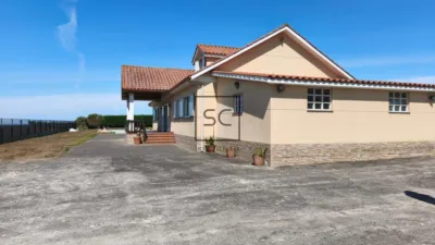 Chalet on Calle As Mirandas photo 3