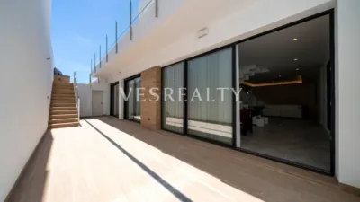 Chalet on Carrer Puerto Rico photo 11