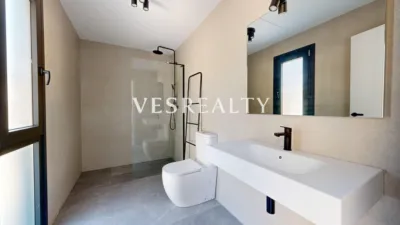 Semi-detached house in Carrer Mariola photo 11