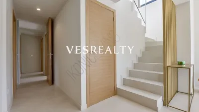 Chalet in Sierra Cortina photo 9