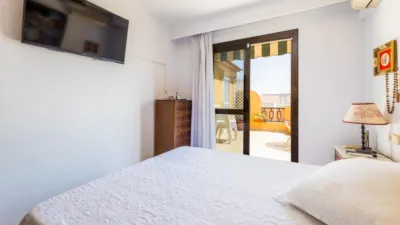 Penthouse on Carrer de Cotlliure photo 13