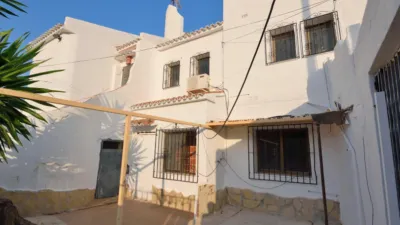 Chalet in Urbanización Los Almendros photo 4
