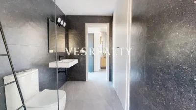Semi-detached house in Carrer Mariola photo 13