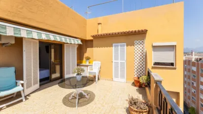 Penthouse on Carrer de Cotlliure photo 2
