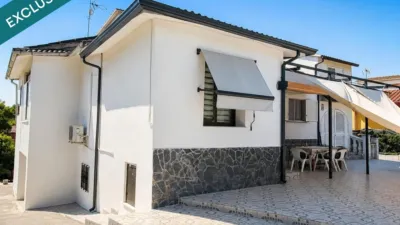 Single-family home in Barceloneta photo 2
