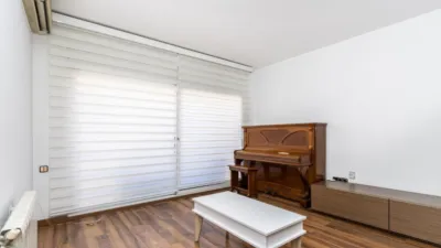 House on Carrer de l'Escola Pia photo 3