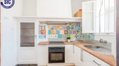 Apartment on Eugenia Viñes Street photo 18