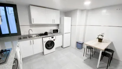 Habitación en alquiler en Avenida del Primero de Mayo, cerca de Carrer Sant Jacint, Santa Rita-Alborgí (Paterna) de 330 €<span>/mes</span>