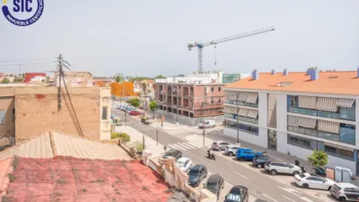 Apartment on Eugenia Viñes Street photo 47