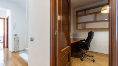 House on Carrer de l'Escola Pia photo 32