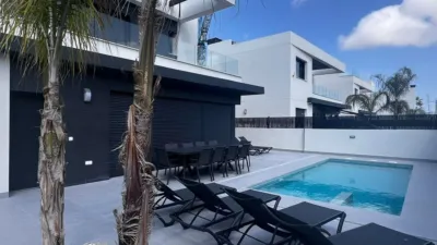 Casa – Algorfa, Urbanización Montemar - Més