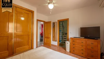 Chalet on Claveles Street (Hi) photo 17
