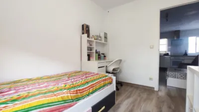 Flat on Carrer del Roser photo 27