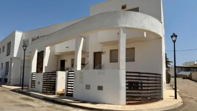 Apartment on Calle de la Estepa photo 3