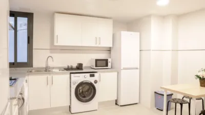 Habitación en alquiler en Avenida del Primero de Mayo, cerca de Carrer Sant Jacint, Santa Rita-Alborgí (Paterna) de 330 €<span>/mes</span>