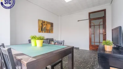 Apartment on Eugenia Viñes Street photo 12