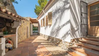 Chalet in Les Meravelles photo 32