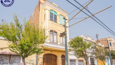 Apartment on Eugenia Viñes Street photo 49