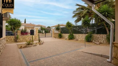 Chalet on Claveles Street (Hi) photo 8