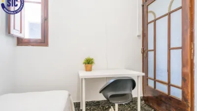 Apartment on Eugenia Viñes Street photo 31